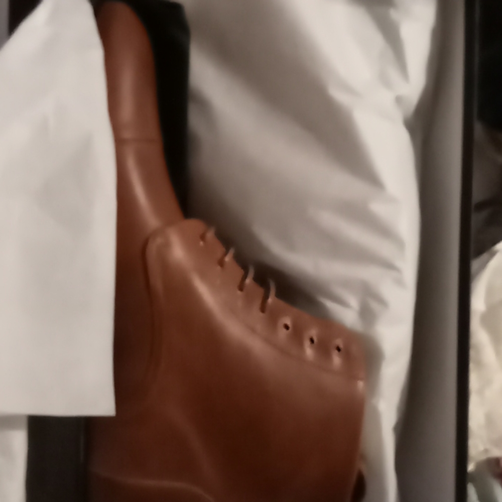 Shoes & accessories